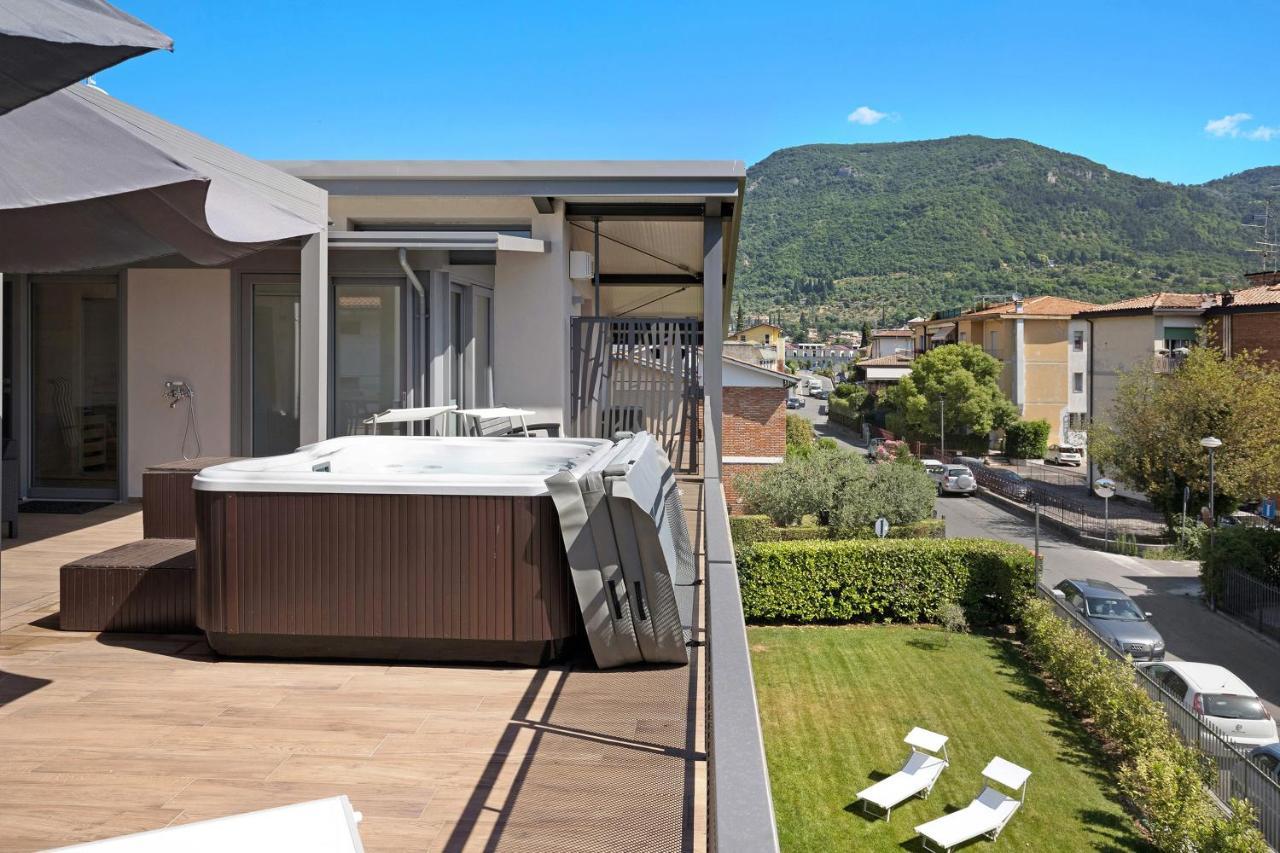 Villa Donne del Lago Vittoria Salò Esterno foto