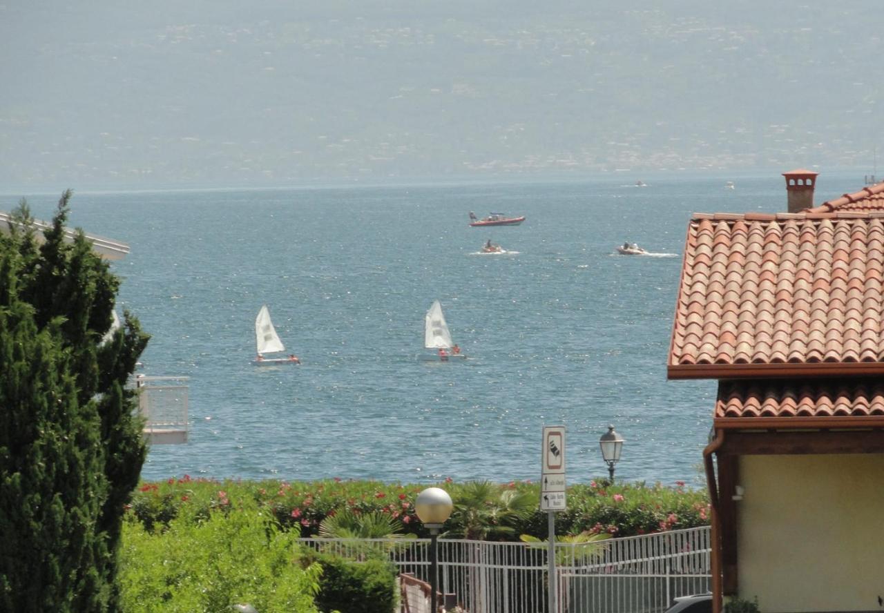 Villa Donne del Lago Vittoria Salò Esterno foto